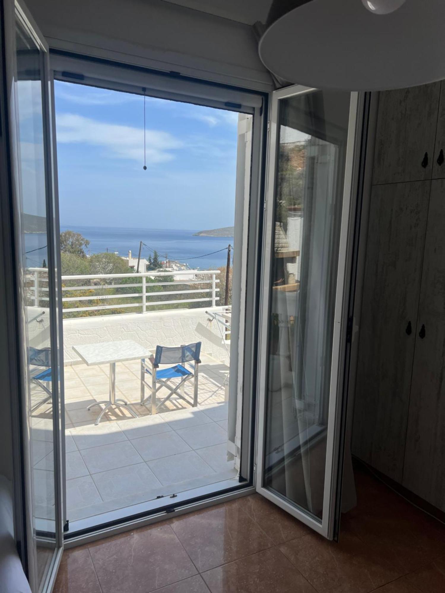 Nikos Studios Livadia  Екстериор снимка