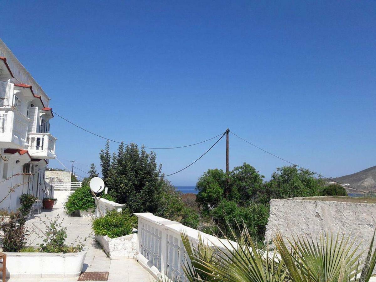 Nikos Studios Livadia  Екстериор снимка